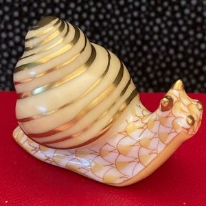 Rare petite Herend snail